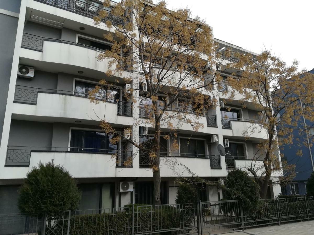 Cozy One-Bedroom Apartment In Night Breeze 布尔加斯 外观 照片