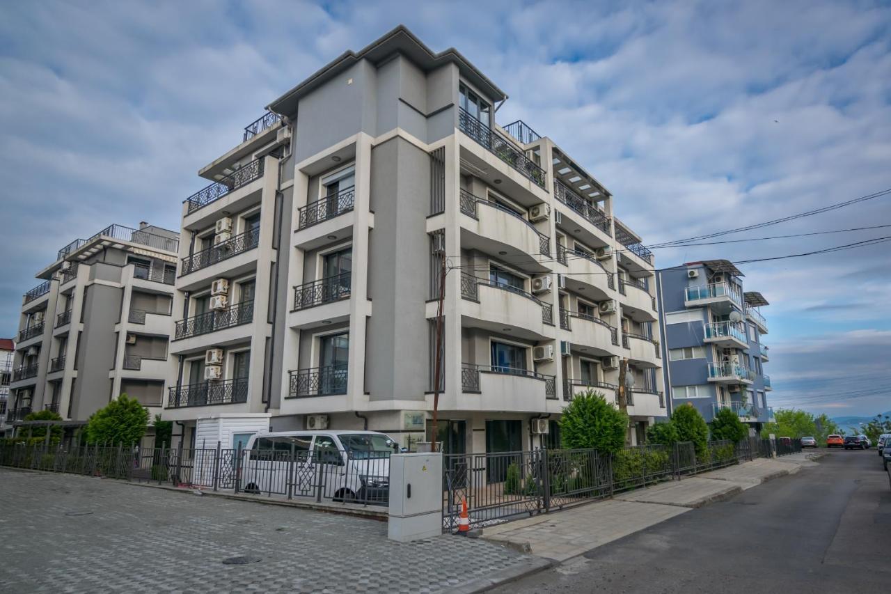 Cozy One-Bedroom Apartment In Night Breeze 布尔加斯 外观 照片