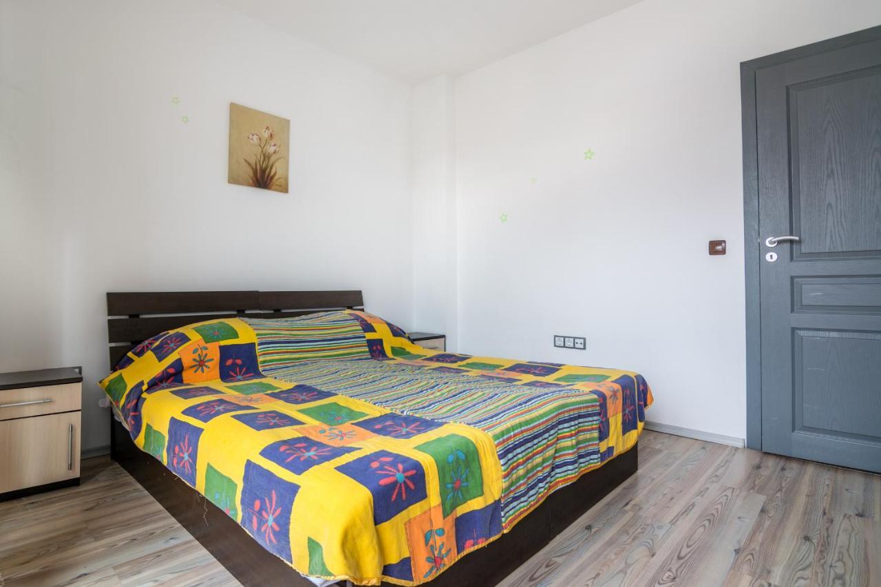 Cozy One-Bedroom Apartment In Night Breeze 布尔加斯 外观 照片