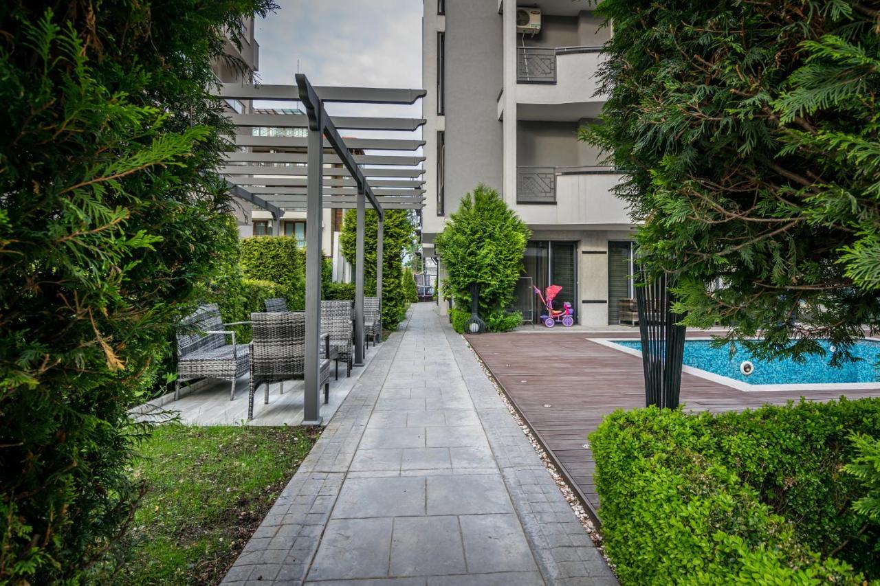 Cozy One-Bedroom Apartment In Night Breeze 布尔加斯 外观 照片