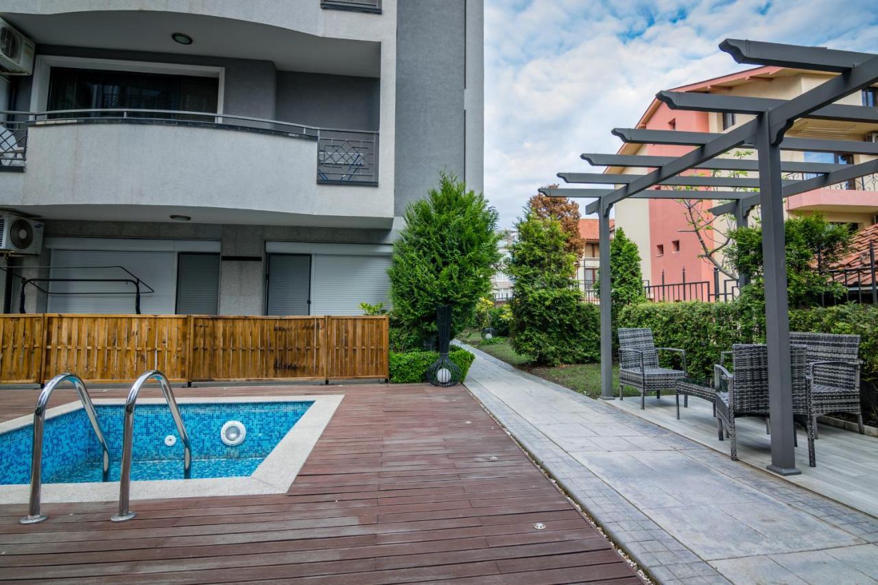 Cozy One-Bedroom Apartment In Night Breeze 布尔加斯 外观 照片